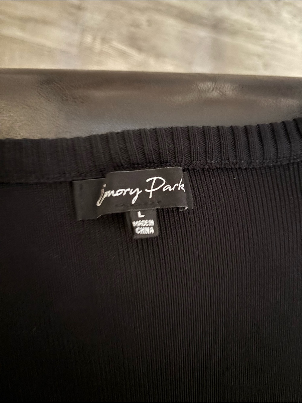 emory park Black Ribbed Hook-and-Eye Long-Sleeve Crop Top - Picture 4 of 5